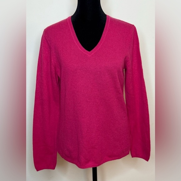 Charter Club Sweaters - Charter Club Hot Bubblegum Pink V Neck 100% Cashmere Sweater soft preppy SM EUC